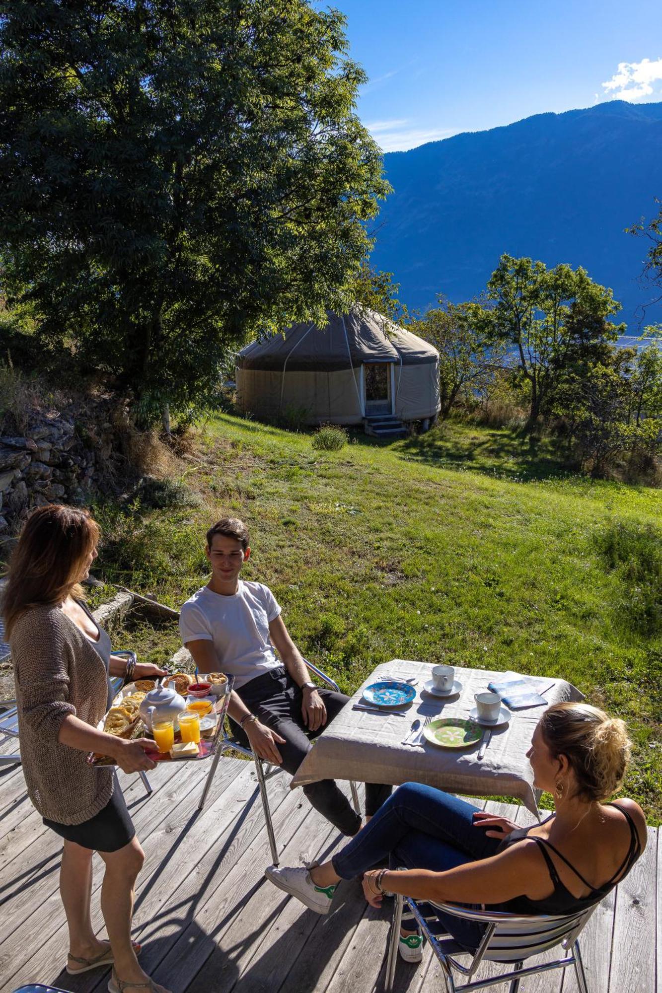 La Ferme De Beaute Bed and Breakfast Chateauroux-les-Alpes Eksteriør billede